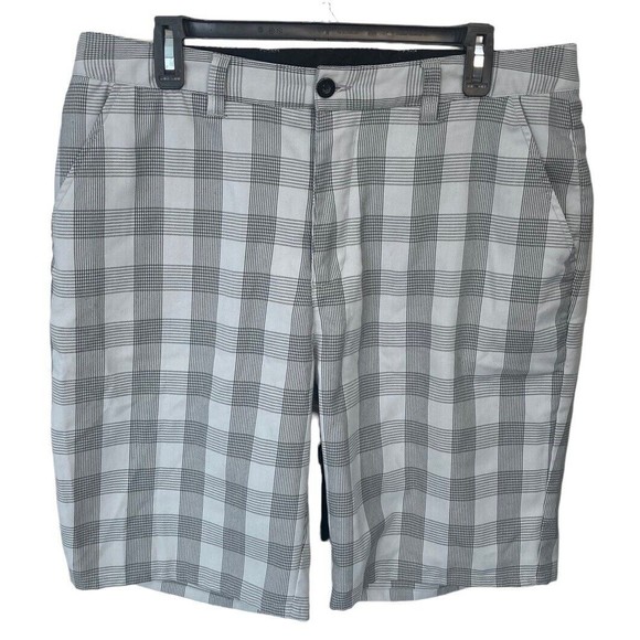 Travis Mathew Golf Shorts Gray Plaid Size 36 - Picture 1 of 3